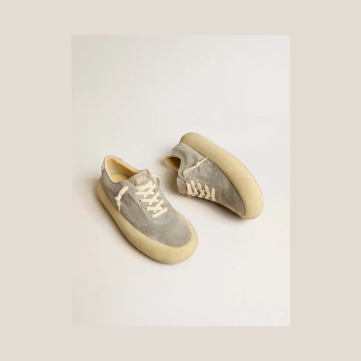 Golden Goose Space-Star Shoes In Ice-Gray Suede With Perforated Star (GWF00376.F005253.70100) (2)