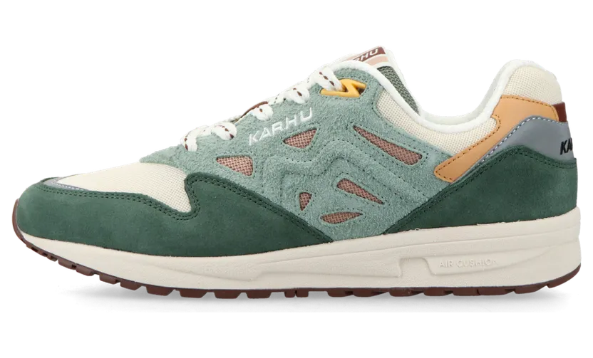 Karhu x MÖLKKY Legacy 96 (laurel wreath / warm taupe) – F806081