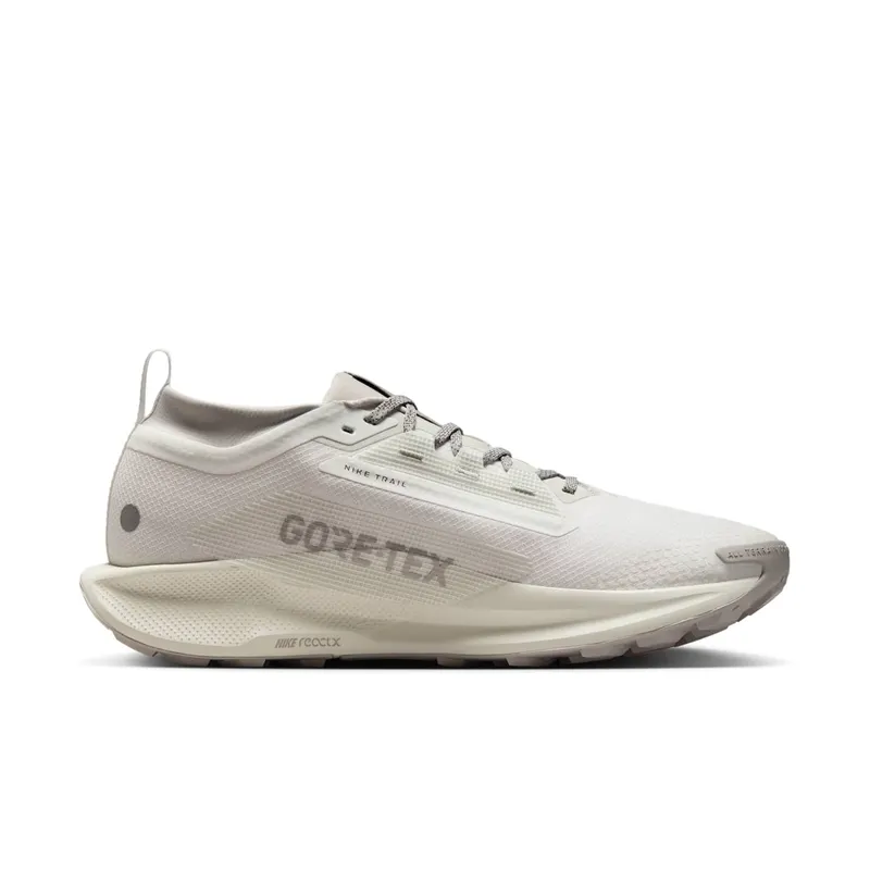Nike React Pegasus Trail 5 Gore-Tex SP “Summit White College Grey Bone” (HQ7494-100)
