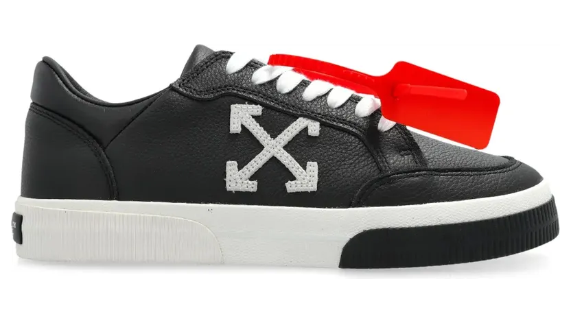 Off-White New Low Vulcanized “Black” (OWIA288C99LEA0021001)