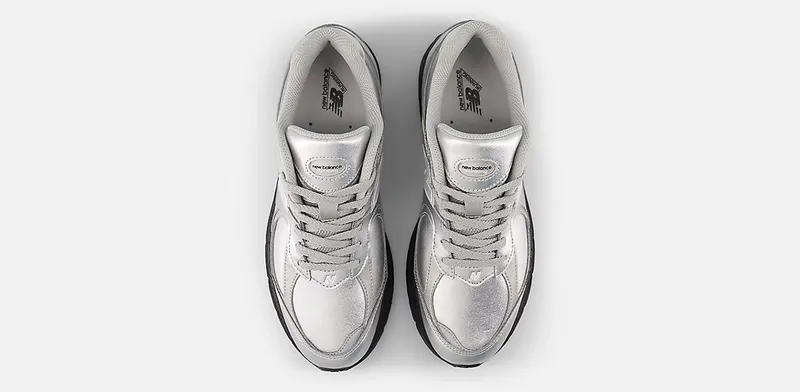 New Balance 2002R Leather Pack Silver Metallic (U2002RF)
