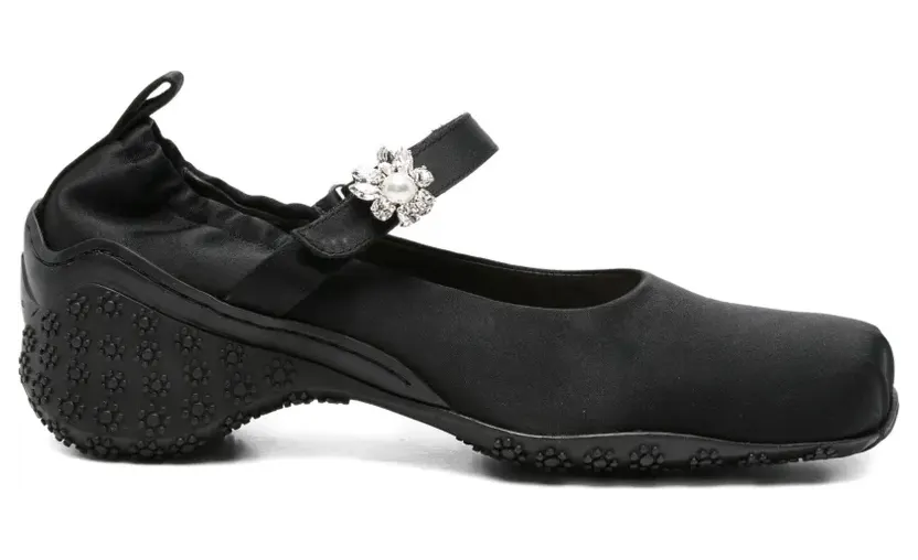 Simone Rocha Ballet mit verziertem Riemen “Black” (BBT1B0755)