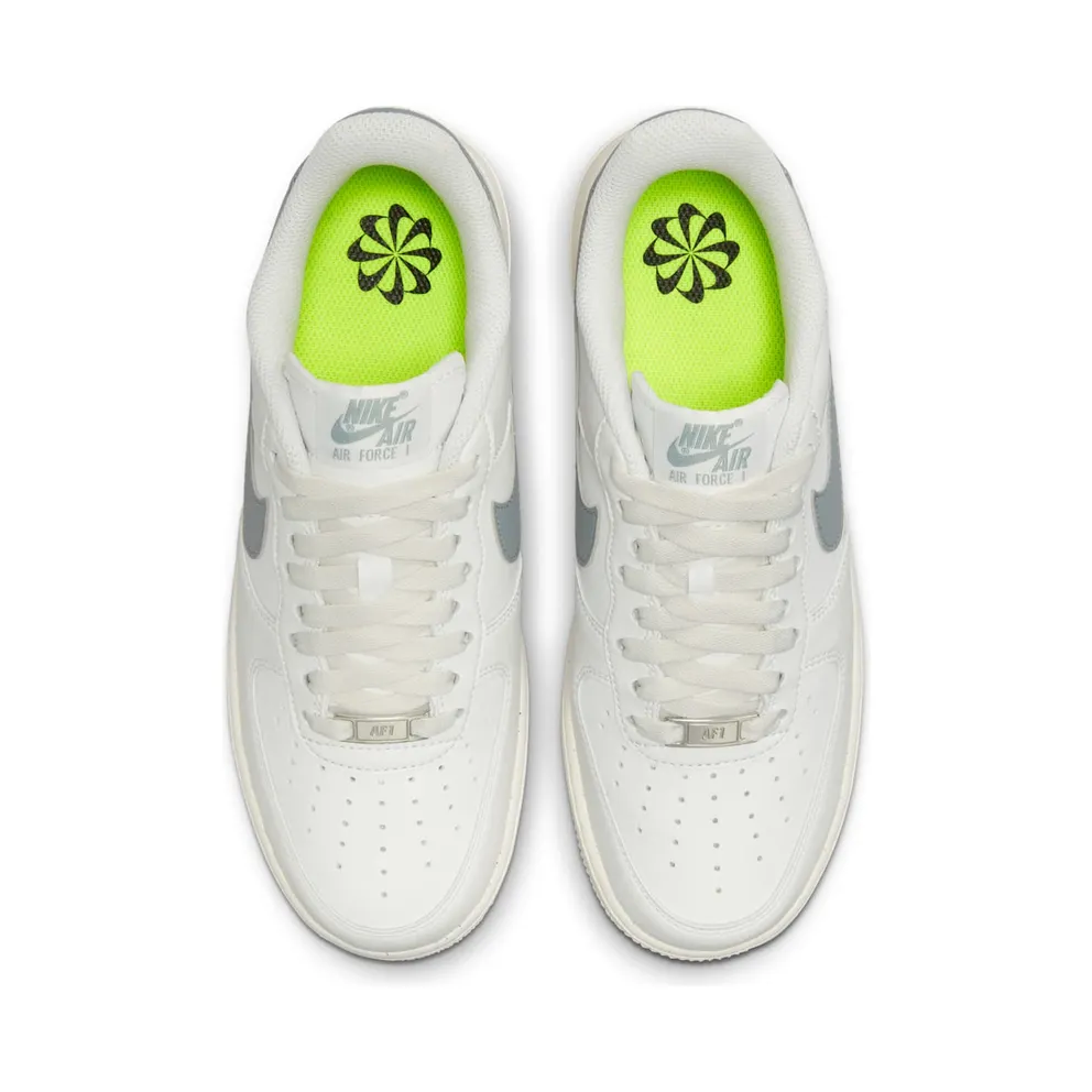 Nike AIR FORCE 1 ’07 NEXT NATURE MNS “Mica Green” (DN1430-107)