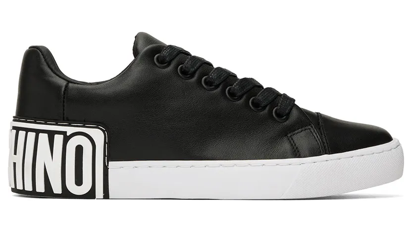 Moschino Logo “Black” (MA15402G1F MF0 000)
