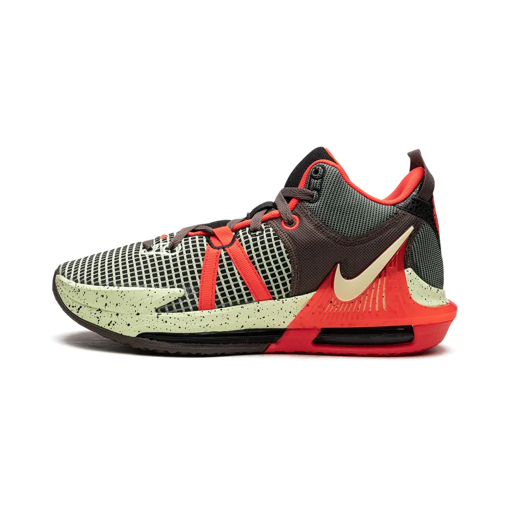 LeBron Witness 7 Basketball Black (DM1123-001)
