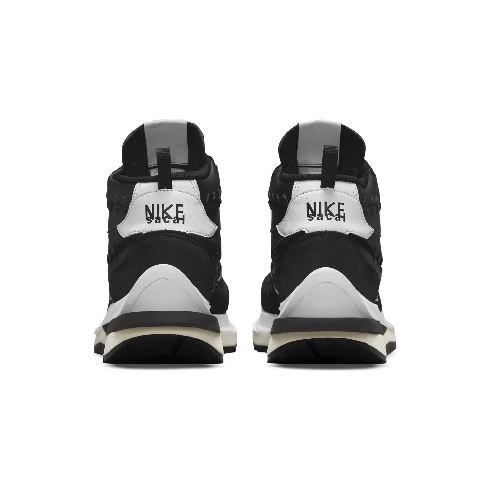 Nike x sacai Jean Paul Gaultier Vaporwaffle Black White (DH9186-001)