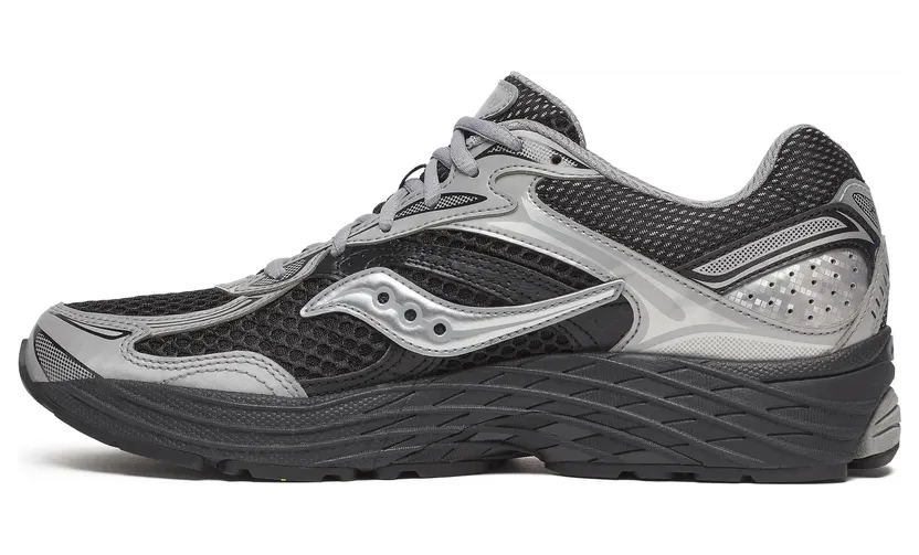 Saucony ProGrid Omni 9 OG in zwart en zilver: de runner voor onder je cargo (3)