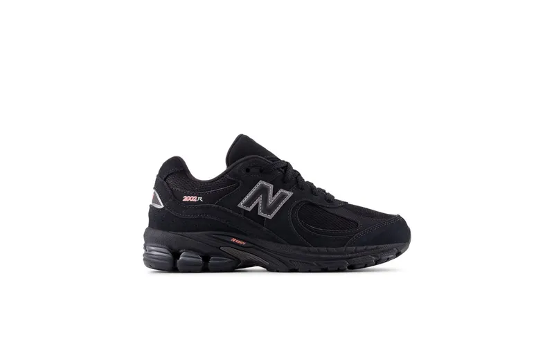 New Balance 2002 Black (GC2002RX)