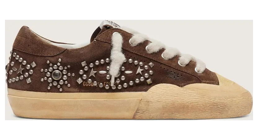 Golden Goose Super-Star Penstar In Brown Suede With Studs (GMF00941.F007633.55100)