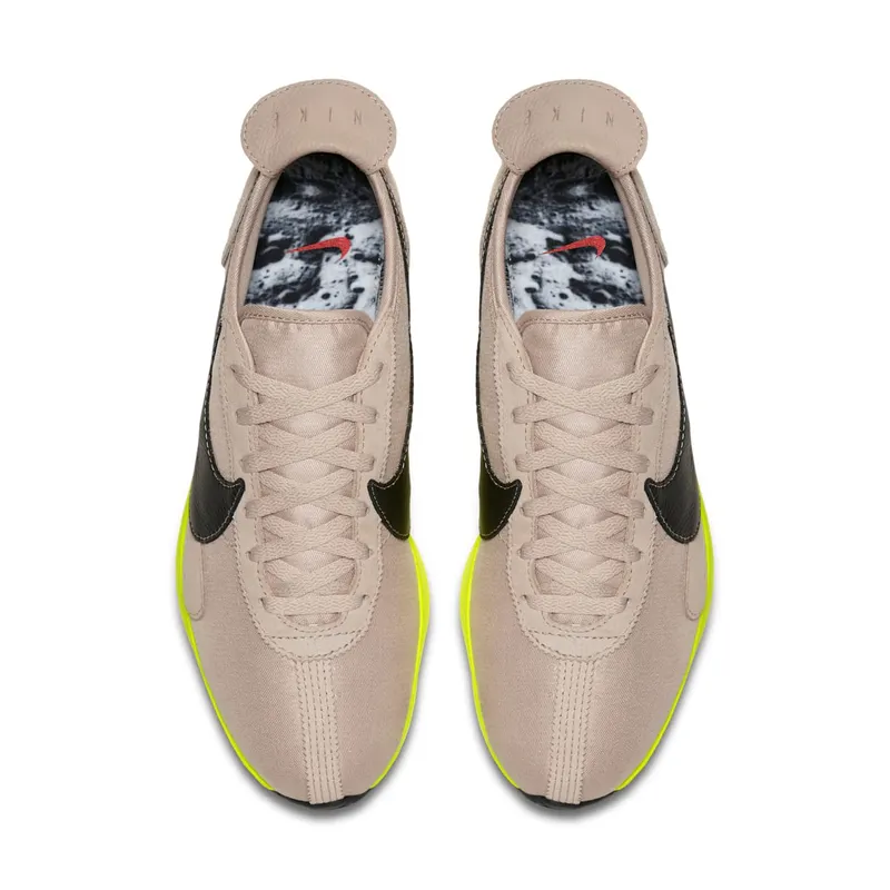 Nike Moon Racer String String/Black-Sail-Volt (AQ4121-200)