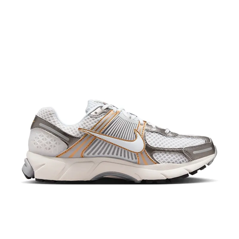 Nike Zoom Vomero 5 “Platinum Tint Metallic Gold” (HJ7247-099)