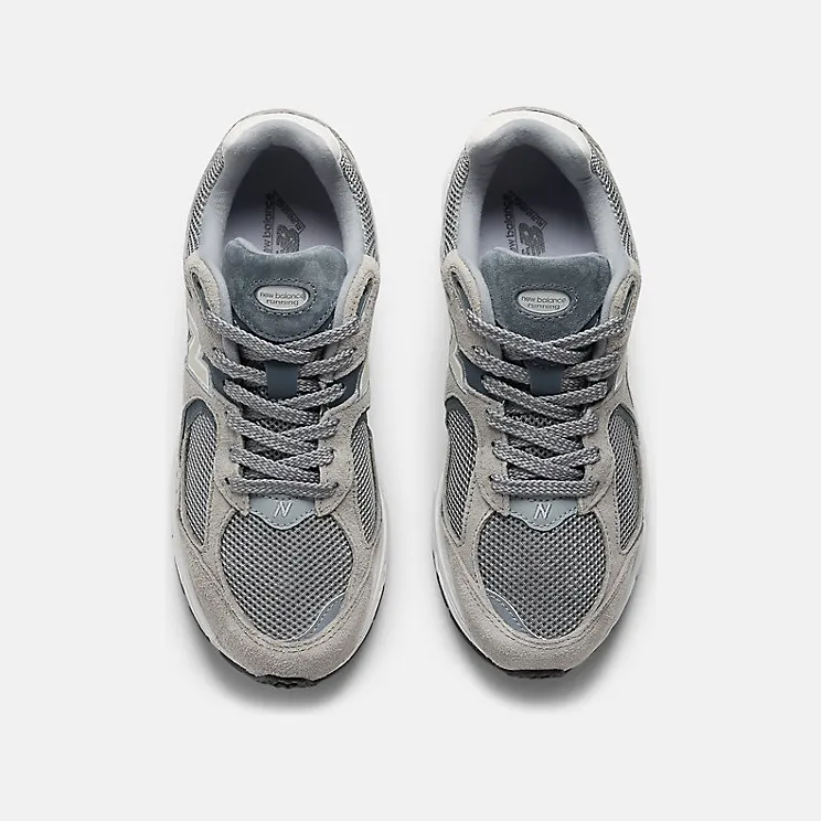 new-balance-2002r M2002RST