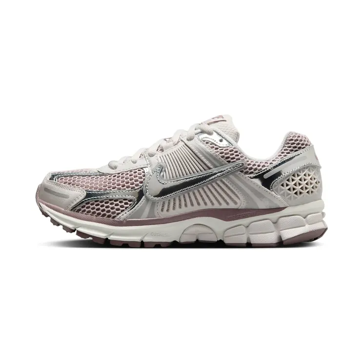 Nike Zoom Vomero 5 “Vast Grey / Platinum Violet / Taupe Grey / Metallic Silver” (HV6417-001)
