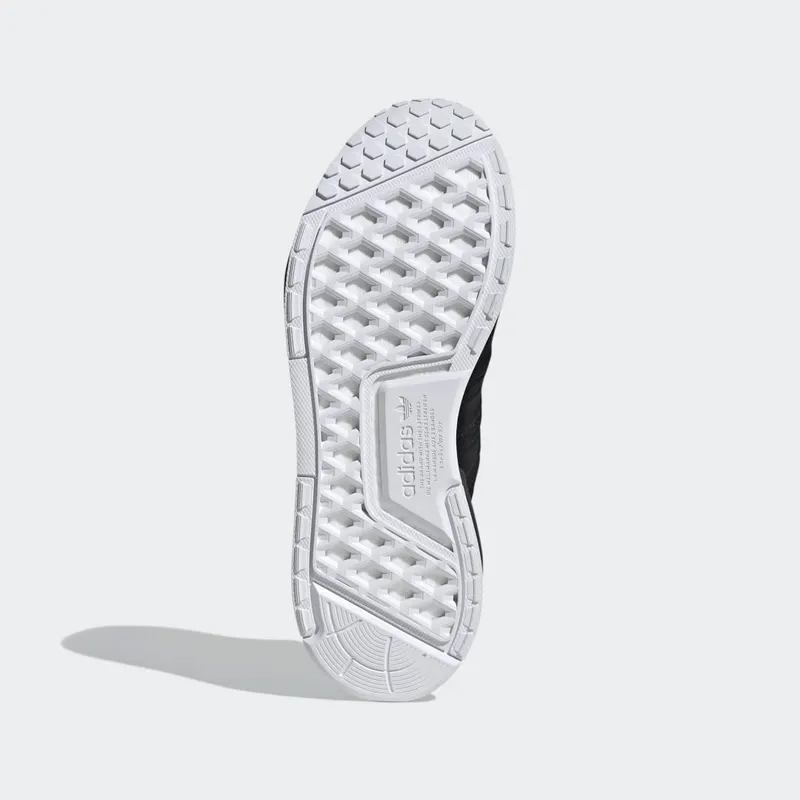 Adidas NMD_V3 Core Black / Cloud White / Carbon (FZ5964)