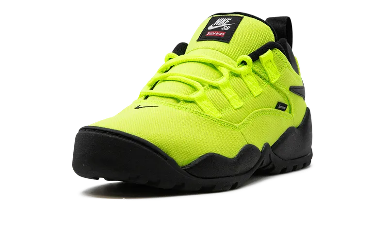 Nike SB Darwin Low “Supreme – Volt” (FQ3000-700)
