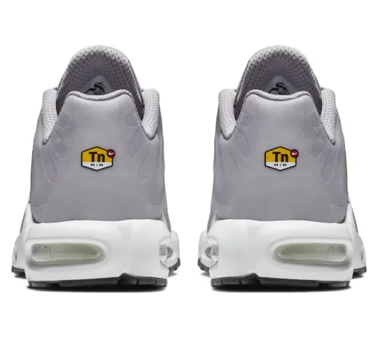 nike-air-max AJ7181-001