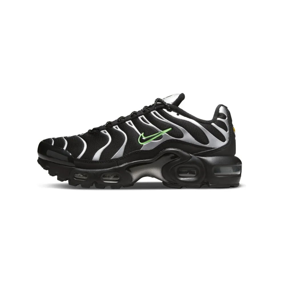 Nike Air Max Plus Older Kids’ Black (DR8002-001)