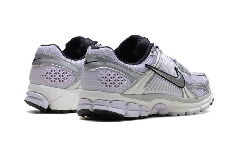 Nike Zoom Vomero 5 “Barely Grape Photon Dust Summit White Metallic Silver” (IB7253-500)