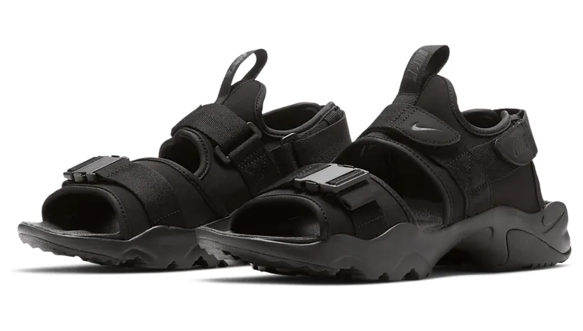 nike-canyon CI8797-001
