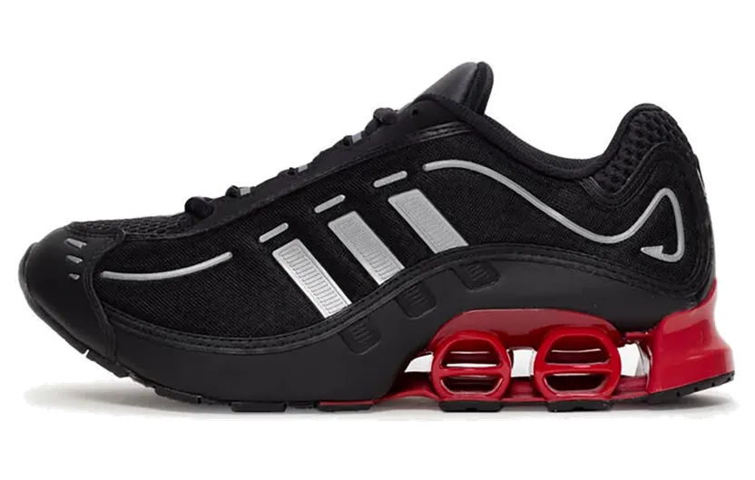 adidas Megaride O1 “Black/Scarlet”: donkere daily met rood accent