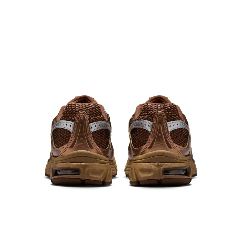 Nike Air Max Moto 2K Light British Tan/Cacao Wow/Metallic Silver/Dark Driftwood (HQ2056-202)