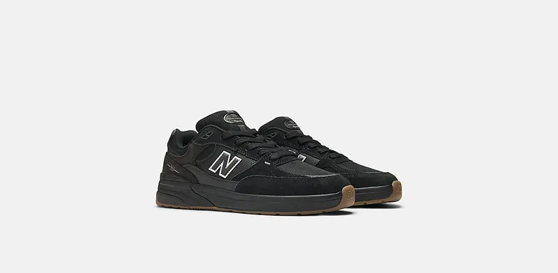 New Balance Numeric 933 Andrew Reynolds Black Gum (NM933NAP)