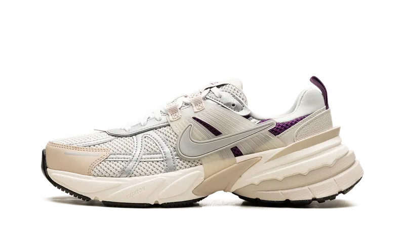 Nike V2K Run Prm “Light Bone” (HF4305-072)