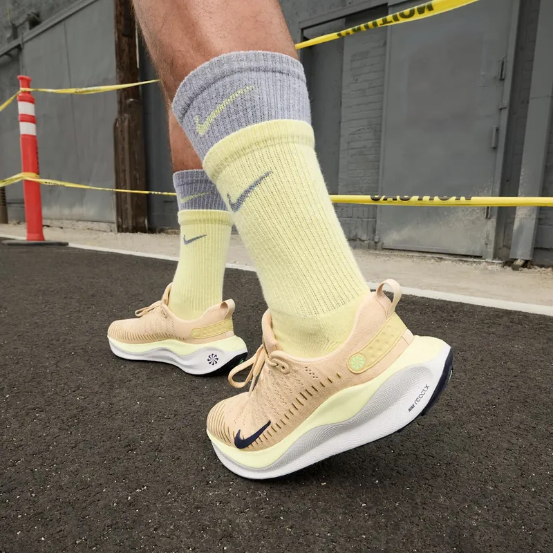 Nike ReactX Infinity Run 4 Sesame Buff Gold (DR2665-200)