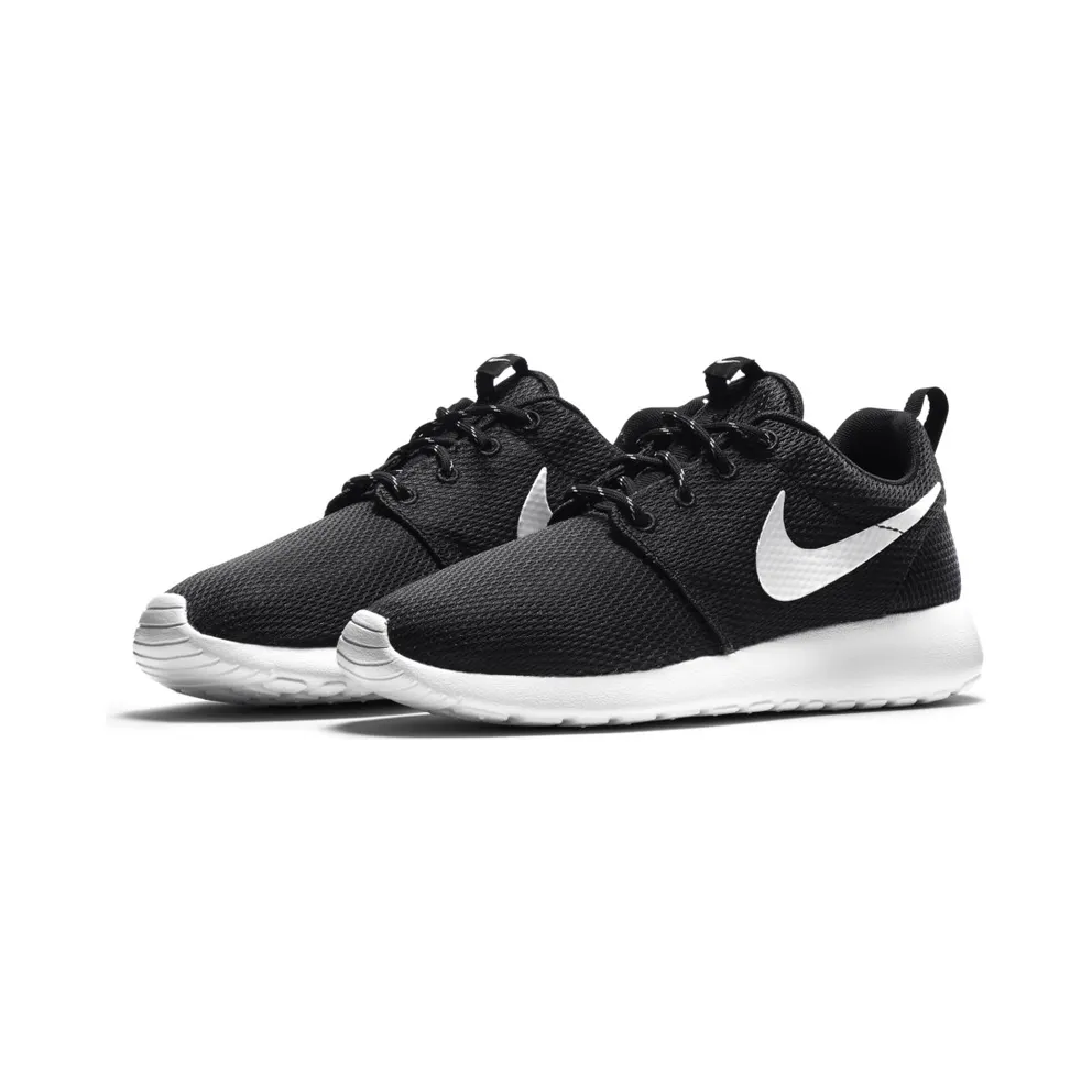Nike Roshe One Black/Metallic Platinum-White (W) Black/Metallic Platinum-White (511882-094)