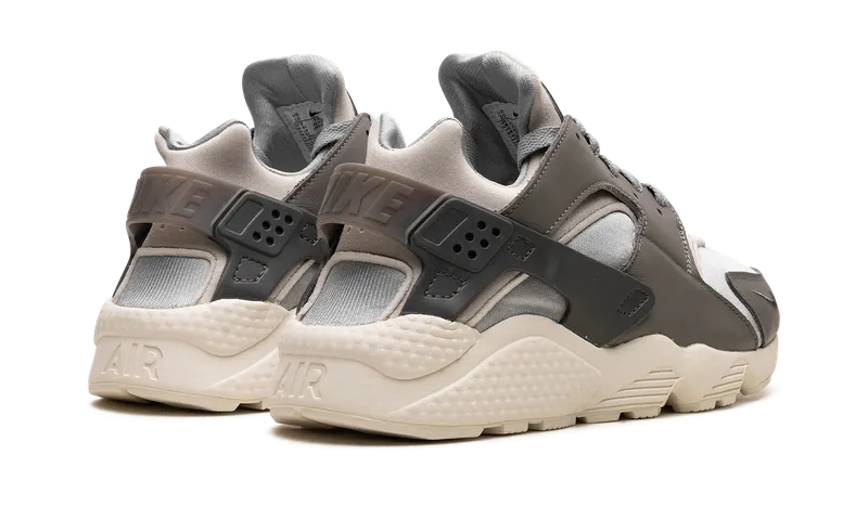 Nike AIR HUARACHE “LIGHT SMOKE GREY” (FB8988-001)