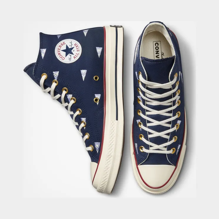 converse-chuck-taylor-all-star A04965C