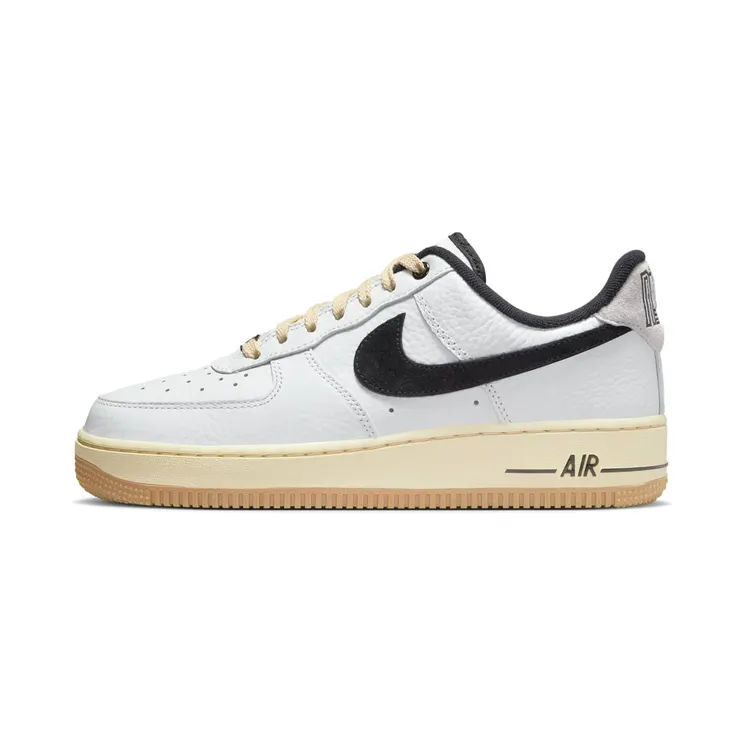 Nike AIR FORCE 1 LO MNS Command Force – “Summit White / Muslin / Gum Light Brown / Black” (DR0148-101)