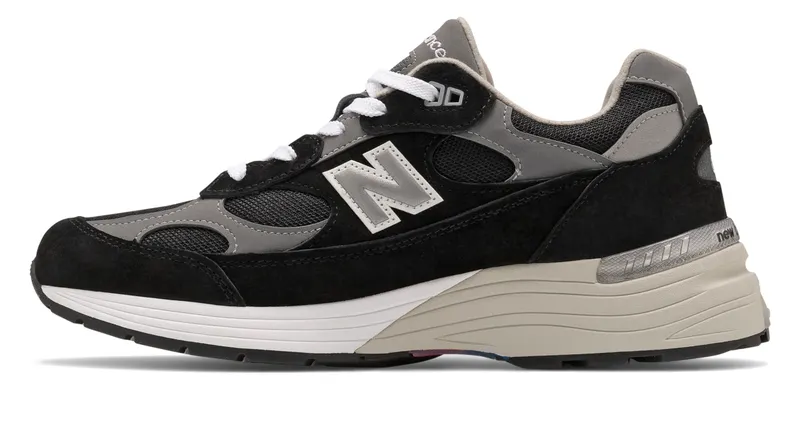 New Balance 992 Black Suede (M992EB)