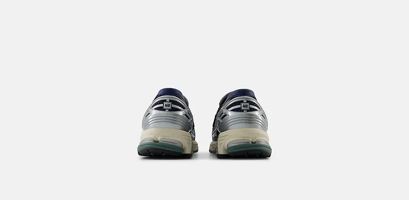 New Balance 1906L “Silver Metallic Dark Juniper” (U1906LOA)