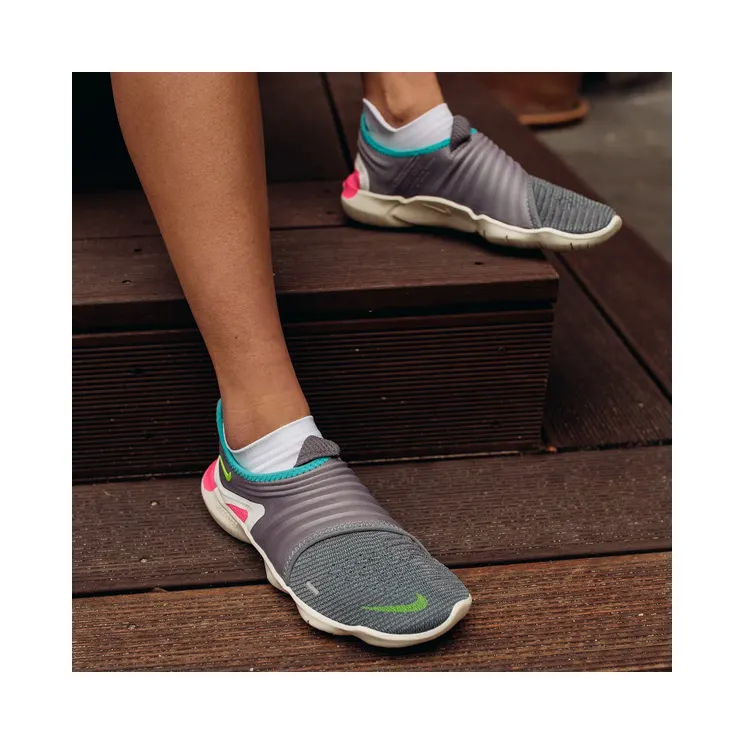 nike-free AQ5708-002