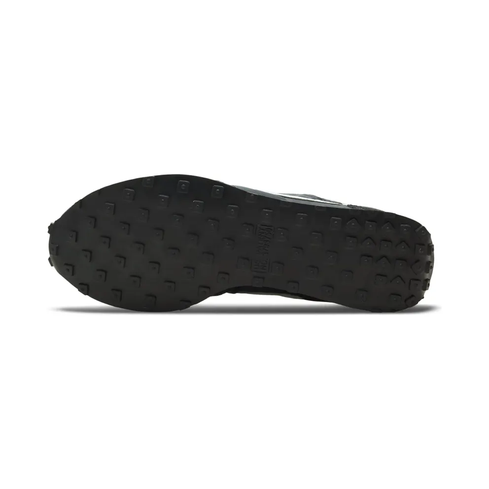 Nike Challenger OG Black “Off-Noir / Dark Smoke Grey / White / Light Silver” (CW7645-007)