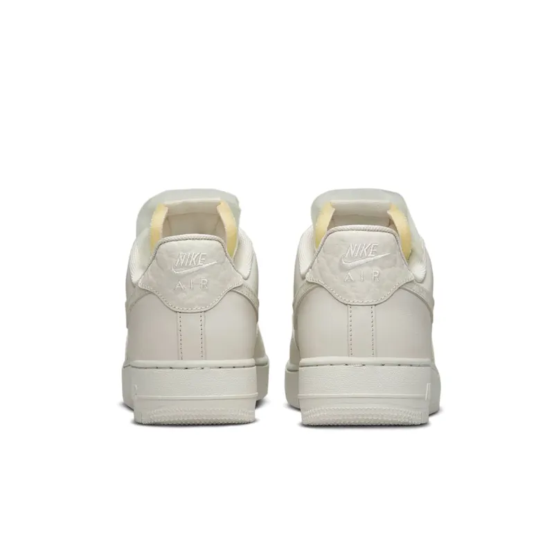 Nike Air Force 1 Low Premium Blings Light Bone (DN5463-001)