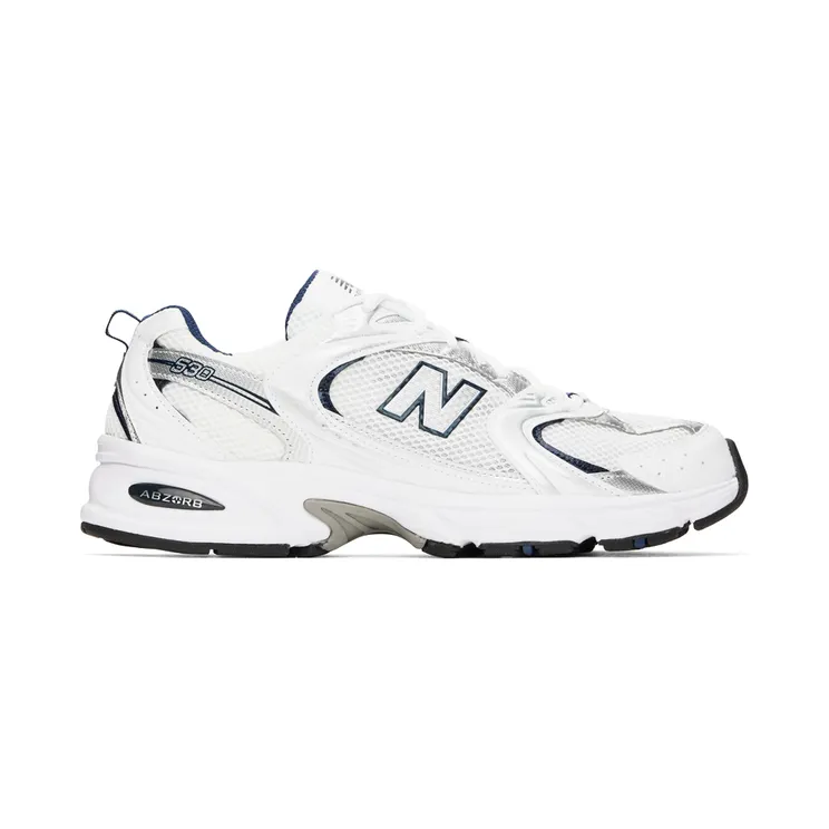 New Balance 530 “White Silver Navy”: de klassieker die iedereen heeft