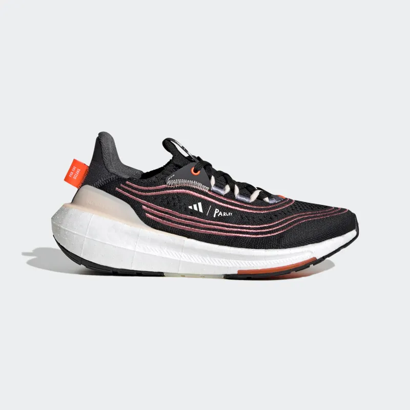 adidas Ultraboost Light Core Black / Cloud White / Grey Five (HQ1399)
