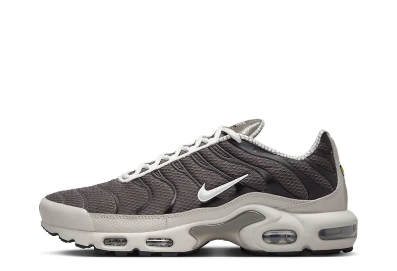Nike Air Max Plus Year of the Snake (IB7679-200)
