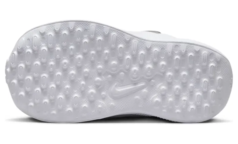 nike-revolution FN4990-100