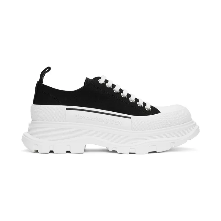 Alexander McQueen Tread Slick “Black/White” (604257W4L32)