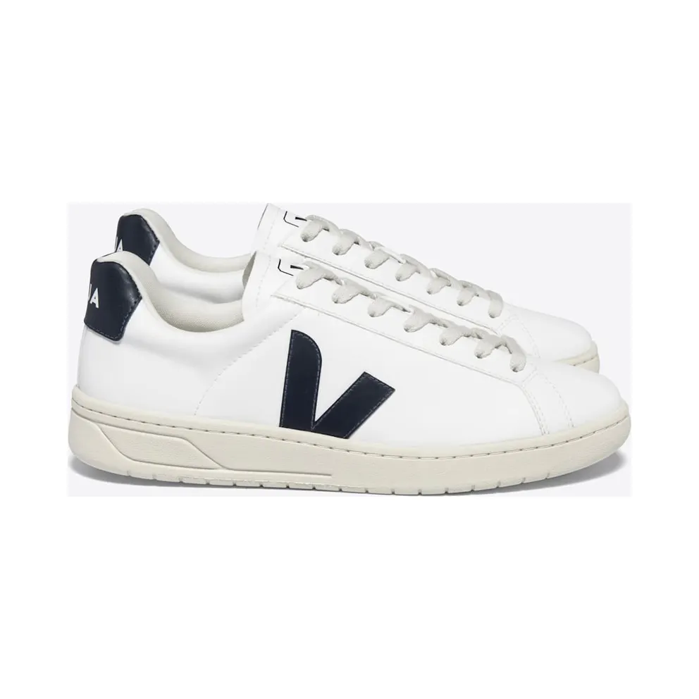 VEJA Urca mit Logo – White (UC0703174)