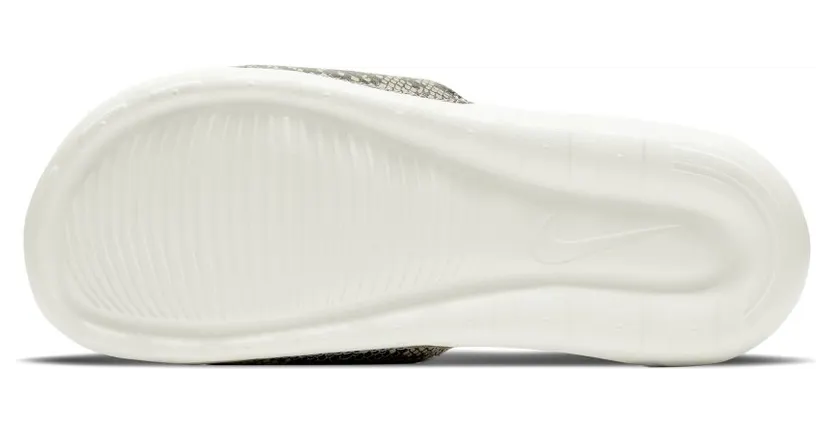 nike-victori-one CN9676-007