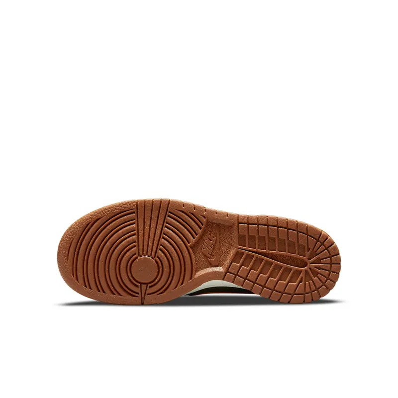Nike Dunk Low SE Bruin (DC9561-300)