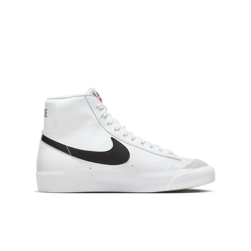 Nike Blazer Mid’ 77 Older Kids’ White (DA4086-100)