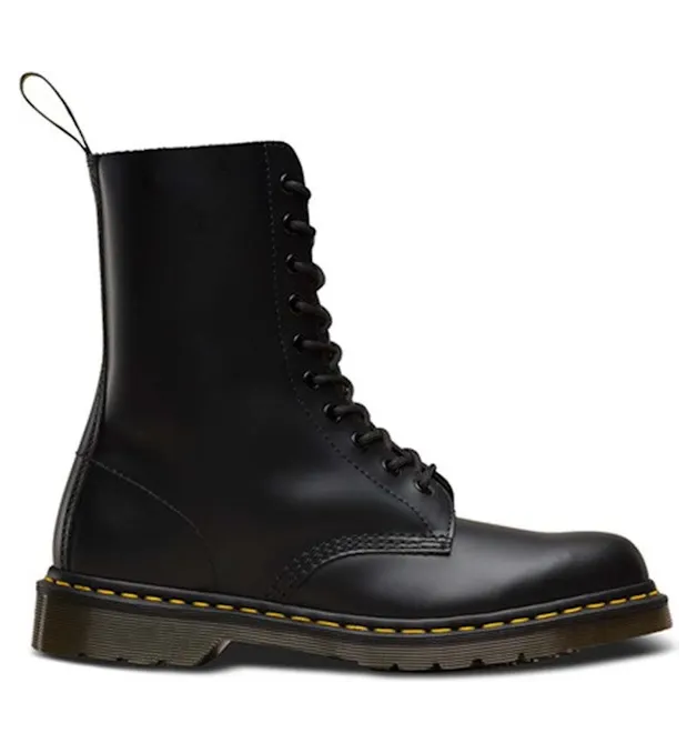Dr. Martens 1490 Black Smooth Leather (10092001)