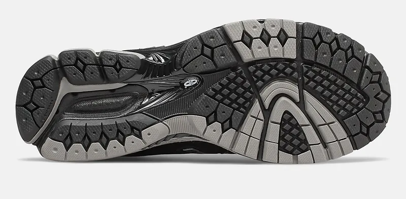 New Balance 860v2 Black Silver (ML860XC)