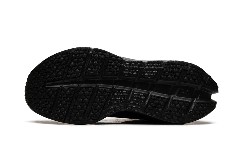 On Running Cloudrunner 3 “Black” (3WG10051043)