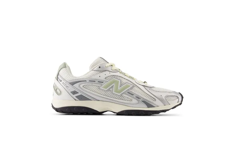 New Balance 204L “Silver Metallic / Sage Green” (U204LSWB)